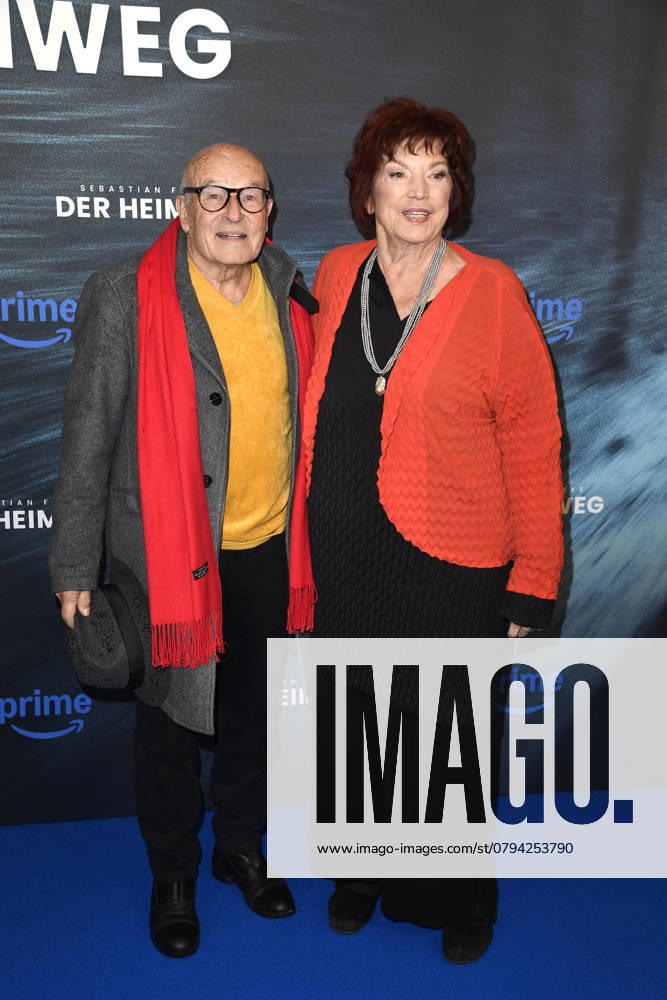 Volker Schloendorff and Regina Ziegler at Der Heimweg film premiere on 14 01 2025 in Berlin Der Heimweg film premiere in Berlin