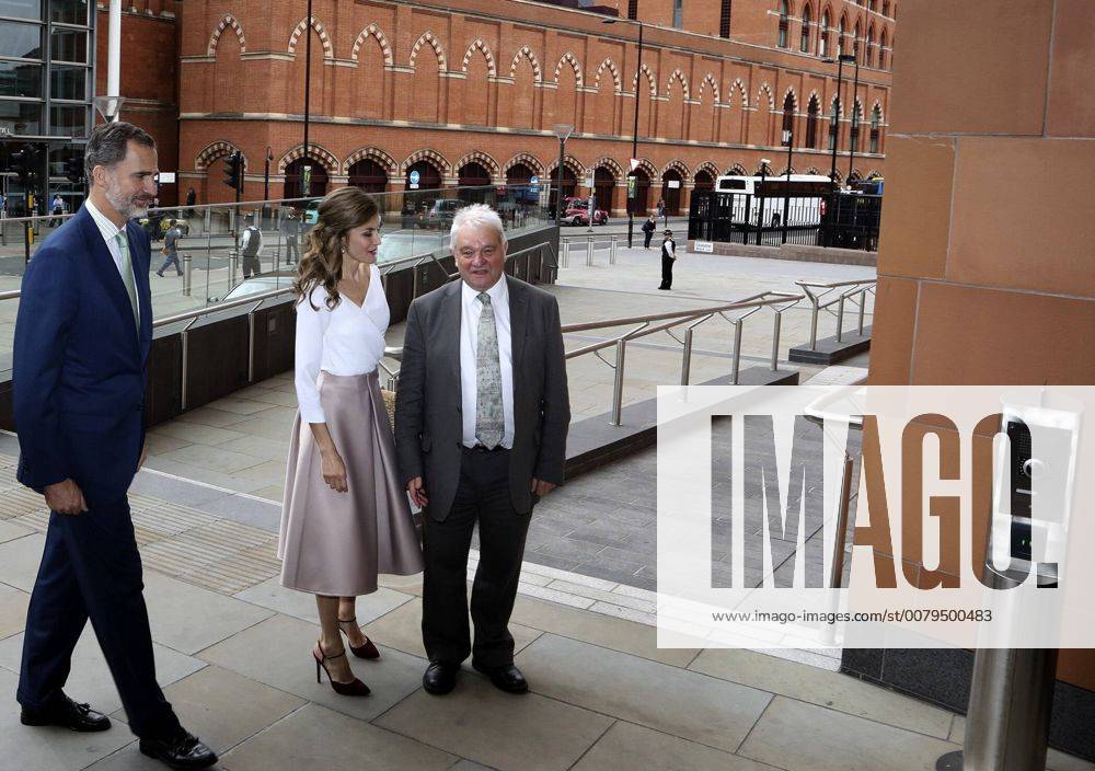 Spain s King Felipe VI (L) and Queen Letizia (C) are welcomed by Francis Crick Institute s Director, Nobel-laureate Paul Nurse (R), upon their arrival at the institute in Central London, Britain, 14 July 2017. Spanish Royal Couple is on a three day official visit in the United Kingdom. Spain s King Felipe VI and Queen Letizia visit UK !ACHTUNG: NUR REDAKTIONELLE NUTZUNG!