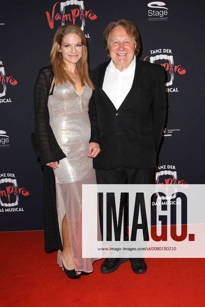 Peter Urban with his Wife Laura at the Musical Premiere from Dance the Vampire at 17 09 2017 in Hamburg Dance the Vampire Musical Premiere in Hamburg 2017