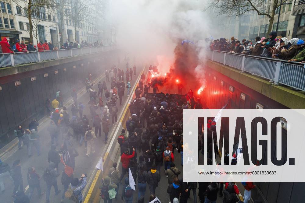 Protesters pictured during a national demonstration against the new government declaration, organized by the three national trade unions, Thursday 13 February 2025 in Brussels. NICOLASxMAETERLINCK 112369393