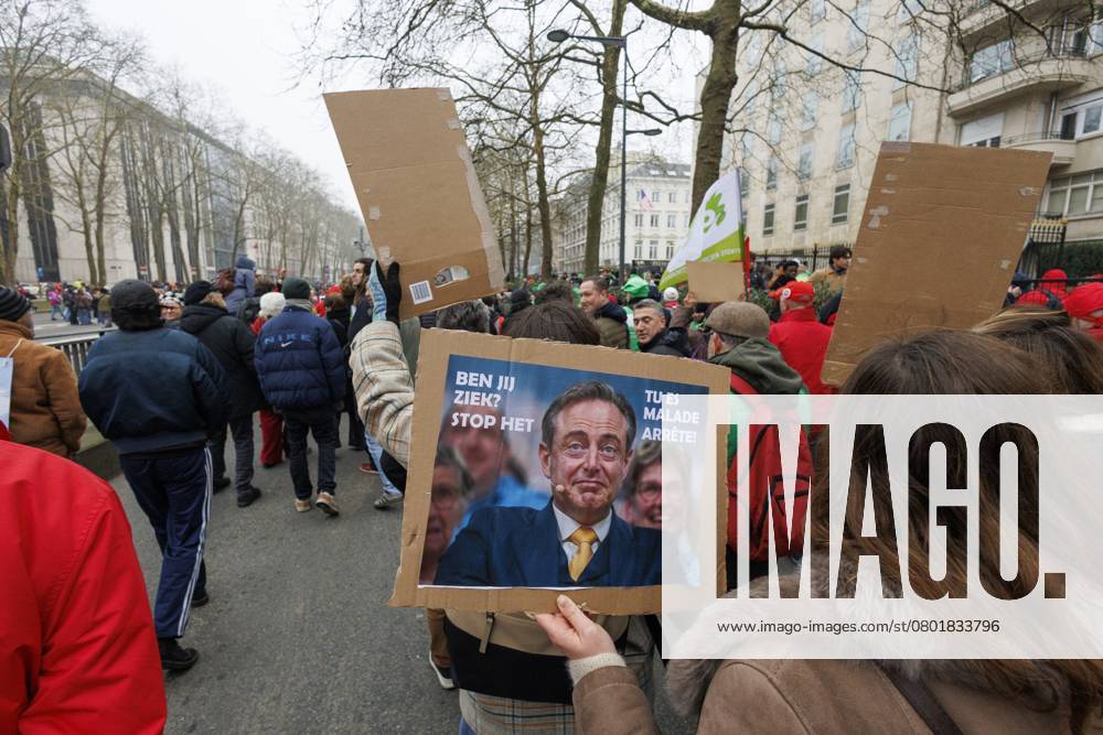 Protesters pictured during a national demonstration against the new government declaration, organized by the three national trade unions, Thursday 13 February 2025 in Brussels. NICOLASxMAETERLINCK 112369461