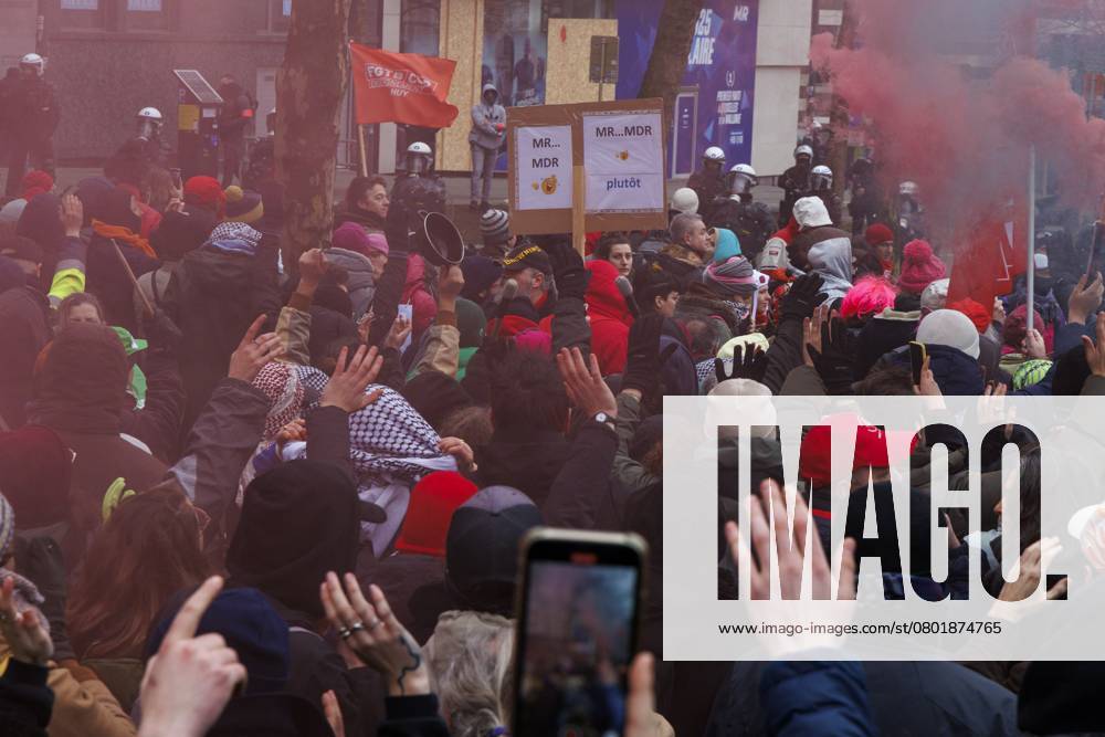 Protesters pictured during a national demonstration against the new government declaration, organized by the three national trade unions, Thursday 13 February 2025 in Brussels. NICOLASxMAETERLINCK 112380463