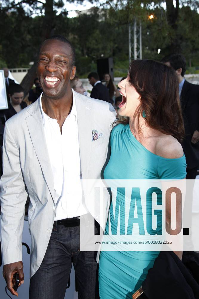 Motorsports: FIA Formula One World Championship 2011, Grand Prix of Monaco, Michael Johnson and Nadia Comaneci, Amber fashion show ZWEIx o0 Privat Leichtathletik