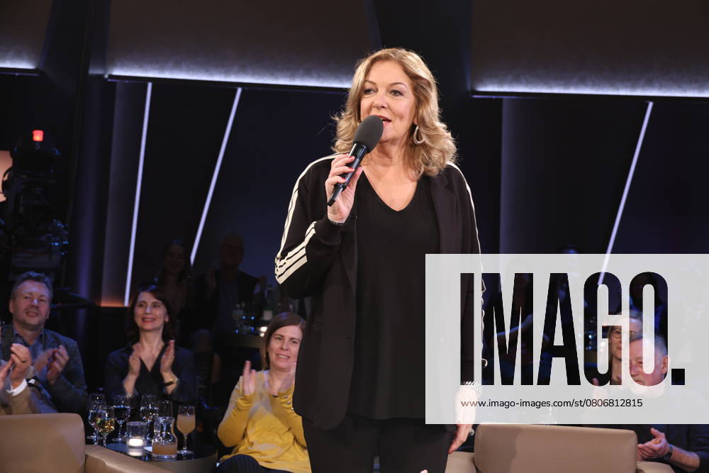 Bettina Tietjen hosts the NDR Talk Show, photo session on 7 3 2025 before the broadcast on the 3 program of NDR television, Hamburg Lokstedt television studio