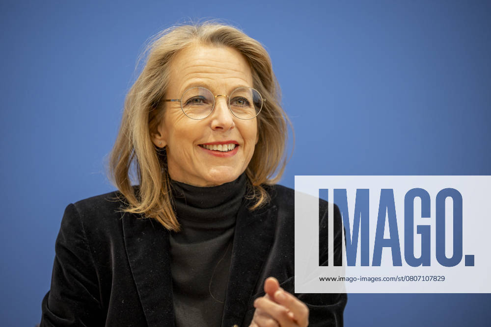 Julia Jaekel, media manager and supervisory board member, speaks at the Federal Press Conference in Berlin, 12 03 2025 Berlin Germany