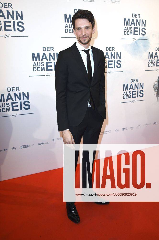 Sabin Tambrea at the Premiere the Movie the Man out the Ice in Cinemaxx Munich 20 11 2017 Foto:xP.xSchönbergerx xFuturexImage