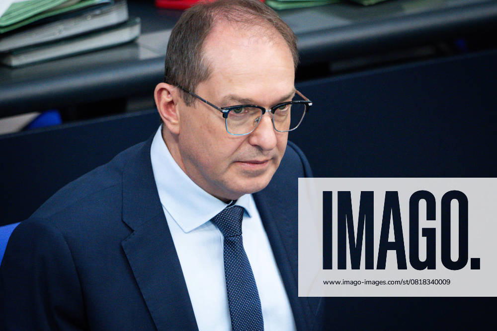 German Bundestag, 3rd plenary session Alexander Dobrindt, Federal Minister of the Interior in portrait on the government bench at the 3rd session of the German Bundestag in Berlin, 14 05 2025 Berlin Berlin Germany