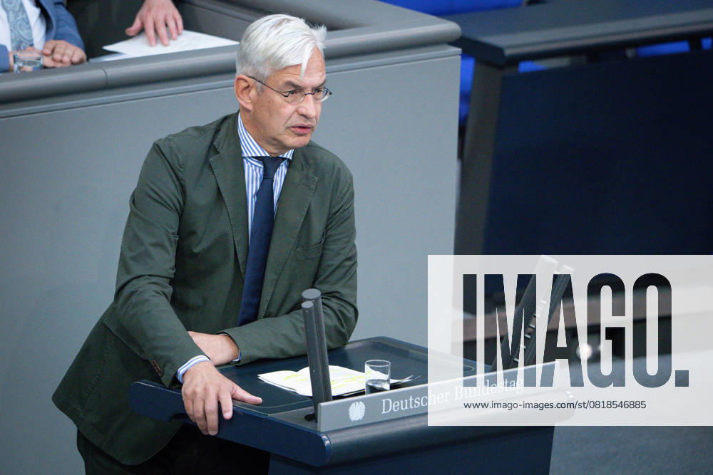 German Bundestag, 4th plenary session Mathias Middelberg CDU in portrait during his speech on the agenda item Finance and Budget at the 4th session of the German Bundestag in Berlin, 15 05 2025 Berlin Berlin Germany