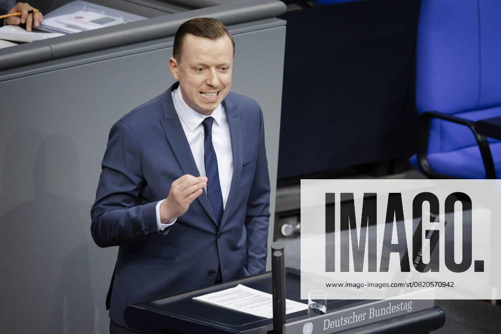 Adis Ahmetovic, SPD, Member of the Bundestag, speaks in the Bundestag Berlin, 23 05 2025 Berlin Germany