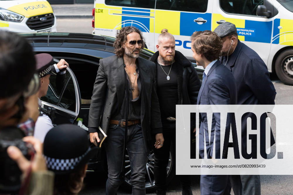 Russell Brand At Southwark Crown Court In London LONDON, UNITED KINGDOM MAY 30, 2025: British actor and comedian Russell Brand arrives at Southwark Crown Court for a plea and trial preparation hearing after being charged with rape, oral rape, indecent assault and two counts of sexual assault, between 1999 and 2005 in Bournemouth and the Westminster area in London, United Kingdom on May 30, 2025. London Greater London United Kingdom