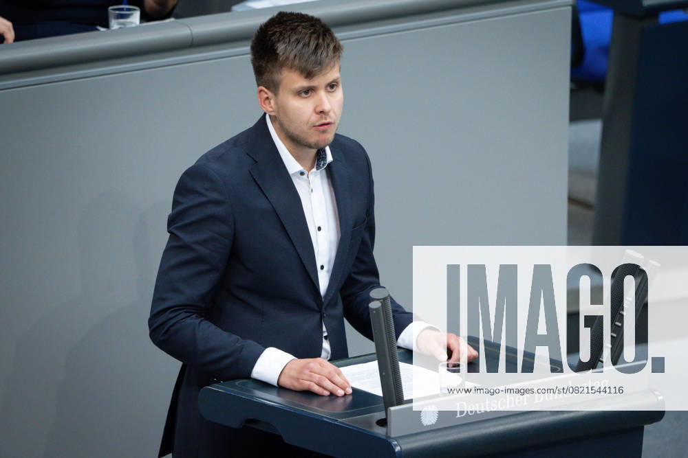 German Bundestag, 10th plenary session Max Lucks Gruene in portrait during his speech on the agenda item Current hour on the humanitarian catastrophe in Gaza at the 10th session of the German Bundestag in Berlin, 05 06 2025 Berlin Berlin Germany