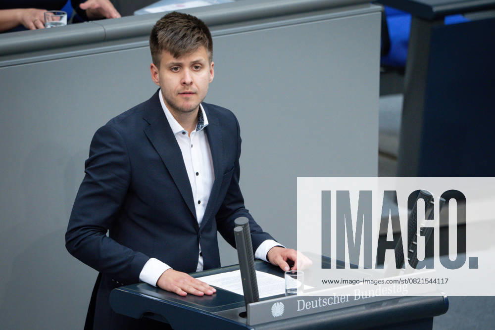 German Bundestag, 10th plenary session Max Lucks Gruene in portrait during his speech on the agenda item Current hour on the humanitarian catastrophe in Gaza at the 10th session of the German Bundestag in Berlin, 05 06 2025 Berlin Berlin Germany