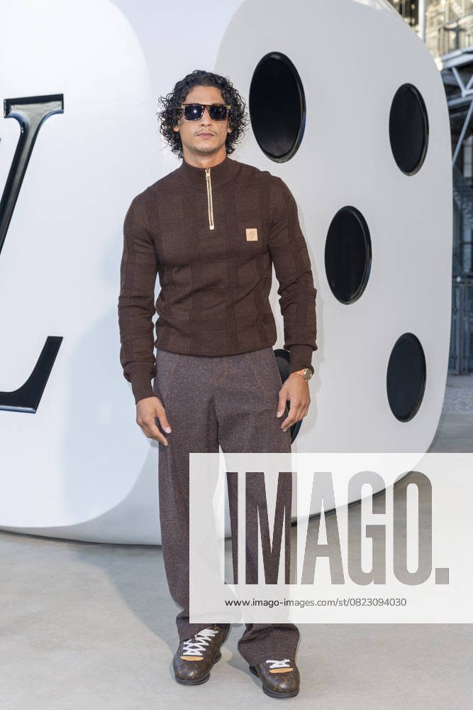Photocall of the Louis Vuitton Mens Fashion Show, Spring Summer 2026 Collection as part of Paris Fashion Week Emilio Sakraya - Photocall of the Louis Vuitton Mens Fashion Show, Spring Summer 2026 Collection as part of Paris Fashion Week, France, June 24, 2025 Olivier Borde Bestimage Photocall of the Louis Vuitton Mens Fashion Show, Spring Summer 2026 Collection as part of Paris Fashion Week, France