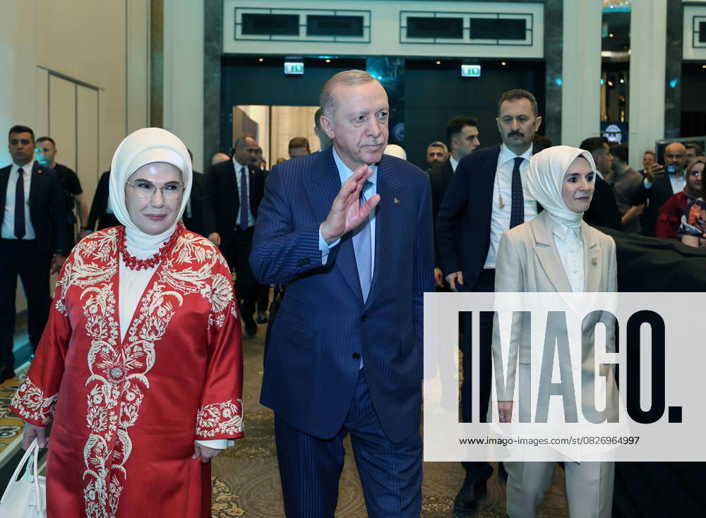 Turkish President Erdogan attends the International Family Forum??????? ISTANBUL, TURKIYE - MAY 23: (---- - MANDATORY CREDIT - TURKISH PRESIDENCY MURAT CETINMUHURDAR HANDOUT - NO MARKETING NO ADVERTISING CAMPAIGNS - DISTRIBUTED AS A SERVICE TO CLIENTS----) Turkish President Recep Tayyip Erdogan and his wife Emine Erdogan attend the International Family Forum in Istanbul, Turkiye on May 23, 2025. Turkish Family and Social Services Minister Mahinur Ozdemir Goktas (R) also attended the forum. Istanbul Turkey. Editorial use only. Please get in touch for any other usage.