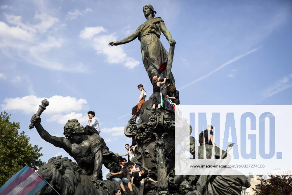 Clashes erupt between police and protesters during May Day rally in Paris PARIS, FRANCE - MAY 1: Demonstrators take part in the the annual Labour Day rally at Place d’Italie in Paris, France on May 1, 2025. France World. Editorial use only. Please get in touch for any other usage.
