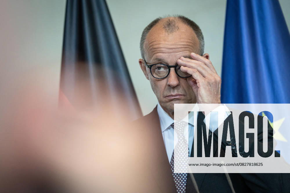 Federal Chancellor Friedrich Merz during the joint press conference at the Chancellery King of the Hashemite Kingdom of Jordan visiting the Federal Chancellery in Berlin, Berlin Berlin Germany Federal Chancellery
