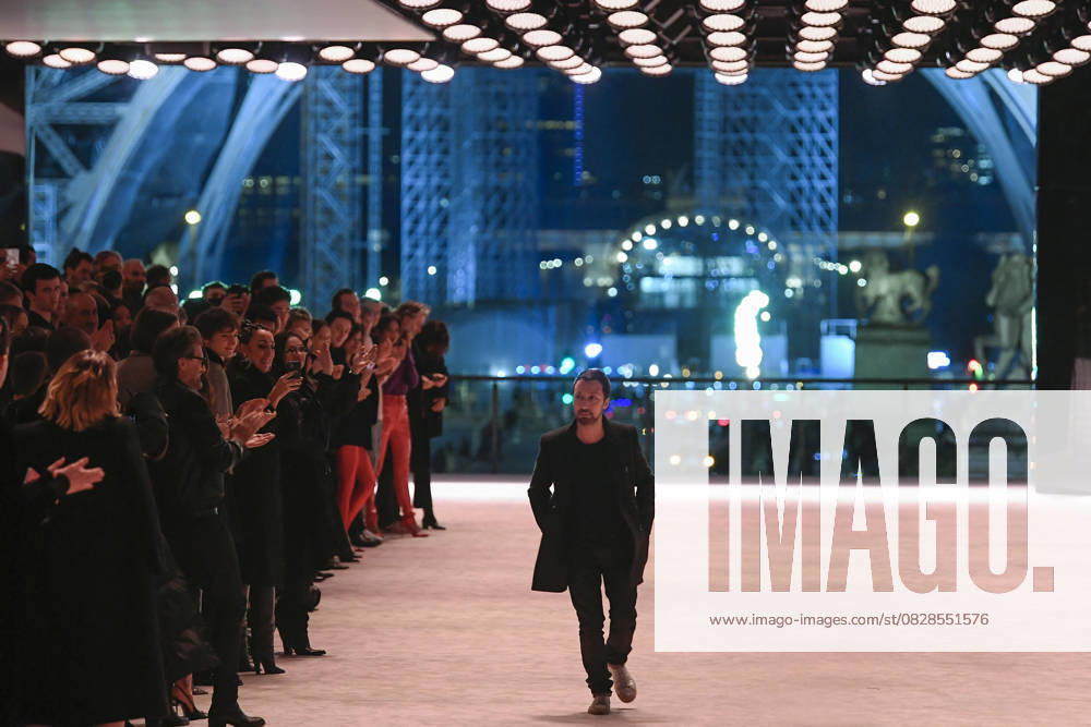 Anthony Vaccarello, artistic director of the house of Saint Laurent Saint Laurent Womens Fall Winter 2022 2023 show during Paris Fashion Week, March 1, 2022 Saint Laurent Womens Fall Winter 2022 2023 show during Paris Fashion Week, March 1, 2022 Paris France