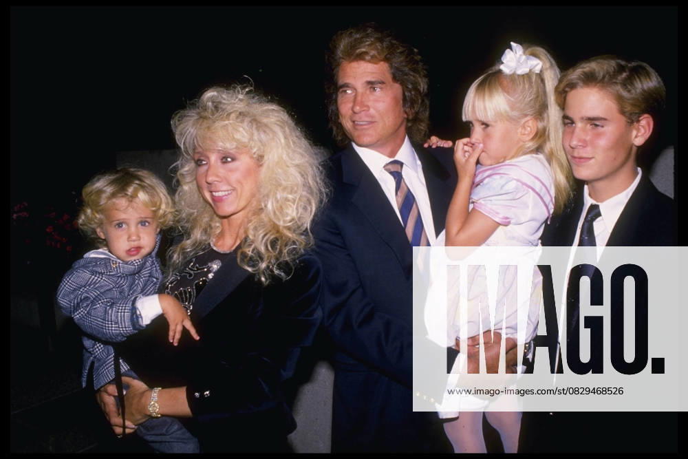 Michael Landon and Family 1988; MICHAEL LANDON and his family are shown in a 1988 photo. Mandatory Credit: Kathy Hutchins ZUMA Press. ( ) Kathy Hutchins Hollywood California USA