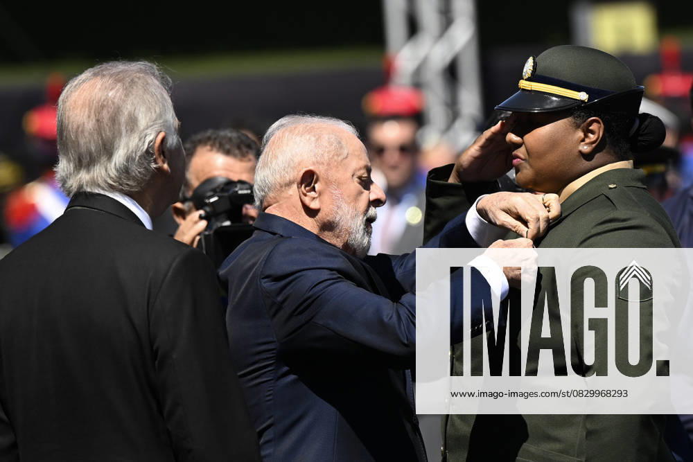 Brazilian president Lula da Silva attends Soldier s Day ceremony in Brasilia BRASILIA, BRAZIL - AUGUST 22: Brazilian President Luiz Inacio Lula da Silva (C) decorates Beatriz Souza, judo gold medalist during the ceremony marking Soldier s Day at the Army headquarters in Brasilia, Brazil on August 22, 2024. Brazil World. Editorial use only. Please get in touch for any other usage.