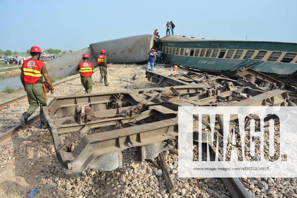 28 killed, 50 injured as passenger train derails in southern Pakistan NAWABSHAH, PAKISTAN, AUGUST 06: Search and Rescue Team are seen as the coaches of an Express train derailed at Nawabshah, southern Sindh province, Pakistan on August 06, 2023. The death toll from the accident rose to 28 and 50 injured people have been transported to nearby hospitals. At least 10 carriages of Hazara Express, which was traveling from the port city of Karachi to the northeastern garrison city of Rawalpindi, derailed near the Nawabshah district, some 267 kilometers (166 miles) from Karachi, Pakistan Railways as reported. Pakistan World. Editorial use only. Please get in touch for any other usage.