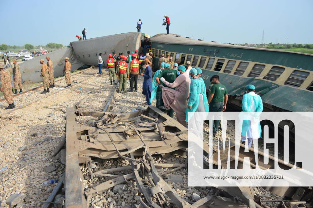 28 killed, 50 injured as passenger train derails in southern Pakistan NAWABSHAH, PAKISTAN, AUGUST 06: A view of derailment of coaches of an Express train at Nawabshah, southern Sindh province, Pakistan on August 06, 2023. The death toll from the accident rose to 28 and 50 injured people have been transported to nearby hospitals. At least 10 carriages of Hazara Express, which was traveling from the port city of Karachi to the northeastern garrison city of Rawalpindi, derailed near the Nawabshah district, some 267 kilometers (166 miles) from Karachi, Pakistan Railways as reported. Pakistan World. Editorial use only. Please get in touch for any other usage.