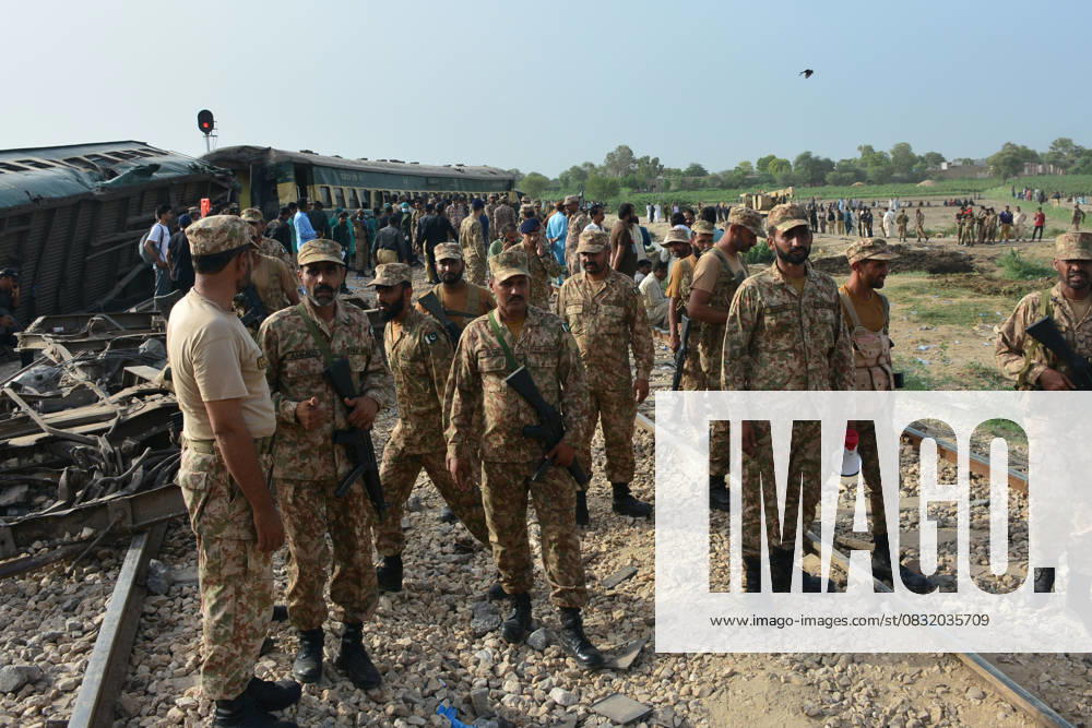28 killed, 50 injured as passenger train derails in southern Pakistan NAWABSHAH, PAKISTAN, AUGUST 06: Soldiers come to the scene after coaches of an Express train derailed at Nawabshah, southern Sindh province, Pakistan on August 06, 2023. The death toll from the accident rose to 28 and 50 injured people have been transported to nearby hospitals. At least 10 carriages of Hazara Express, which was traveling from the port city of Karachi to the northeastern garrison city of Rawalpindi, derailed near the Nawabshah district, some 267 kilometers (166 miles) from Karachi, Pakistan Railways as reported. Pakistan World. Editorial use only. Please get in touch for any other usage.