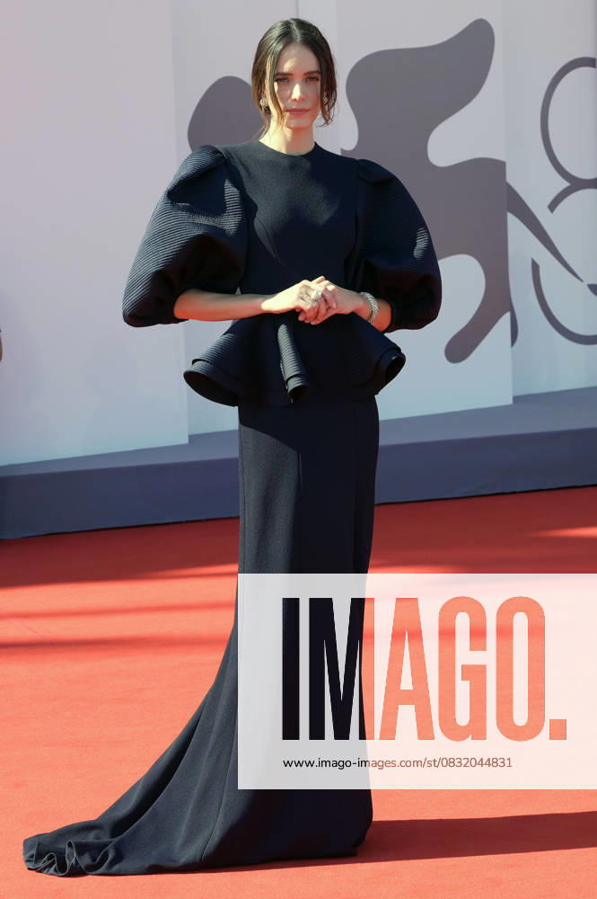 Stacy Martin at the premiere of the feature film The Testament of Ann Lee at the Biennale di Venezia 2025 82 Venice International Film Festival at the Palazzo del Cinema Venice, 01 09 2025 Foto:xA.xM.xTinghinox xFuturexImagex ann_5831