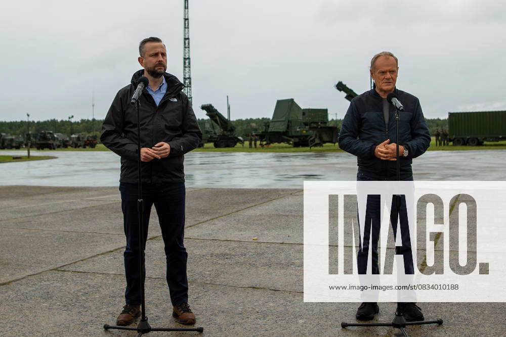 Prime Minister Donald Tusk and Minister of Defense WAöadysAöaw Kosiniak-Kamysz during a press conference in Ustka, held as part of the Ã¢â‚¬oeAutumn Fire-25Ã¢â‚¬Â exercises. The maneuvers are part of Ã¢â‚¬oeIron Defender-25,Ã¢â‚¬Â a key training event of the Polish Armed Forces in 2025. Ustka Poland - ZUMAl194 20250916_zip_l194_002