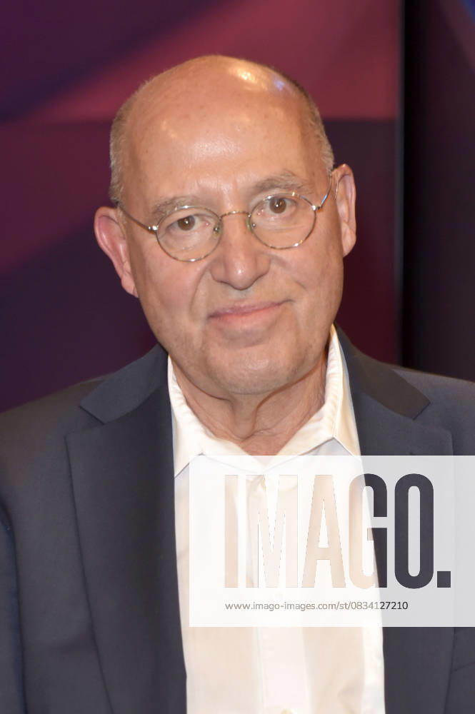 Gregor Gysi on the ARD talk show maischberger in Studio Berlin Adlershof Berlin, 16 09 2025 Foto:xM.xBehrensx xFuturexImagex maischberger1609_5919