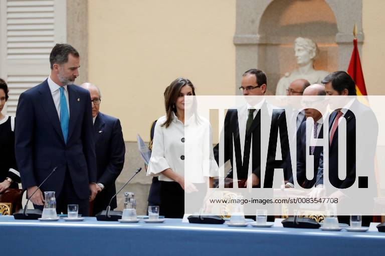Spain s King Felipe VI (L) and Queen Letizia (C) arrive to preside over the annual meeting of the Princess of Asturias Foundation s Patronages at El Pardo Palace in Madrid, Spain, 01 June 2018. Royal couple at the annual meeting of the Princess of Asturias Foundation s Patronages !ACHTUNG: NUR REDAKTIONELLE NUTZUNG!