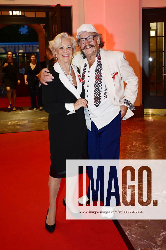 Dorit Gäbler with husband Karl Heinz Bellmann at the 17 Hope Gala 2025 at Schauspielhaus Dresden, 27 09 2025 Foto:xM.xWehnertx xFuturexImagex hope_5957