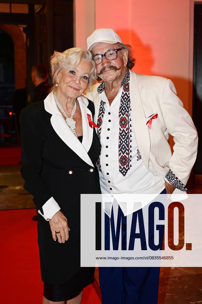 Dorit Gäbler with husband Karl Heinz Bellmann at the 17 Hope Gala 2025 at Schauspielhaus Dresden, 27 09 2025 Foto:xM.xWehnertx xFuturexImagex hope_5958
