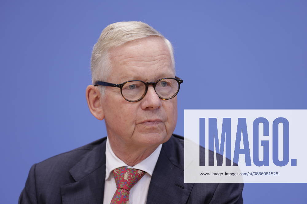 Lutz Goebel, Chairman of the National Regulatory Control Council, Germany, Berlin, Federal Press Conference, Topic Annual Report of the National Regulatory Control Council on Bureaucracy Reduction
