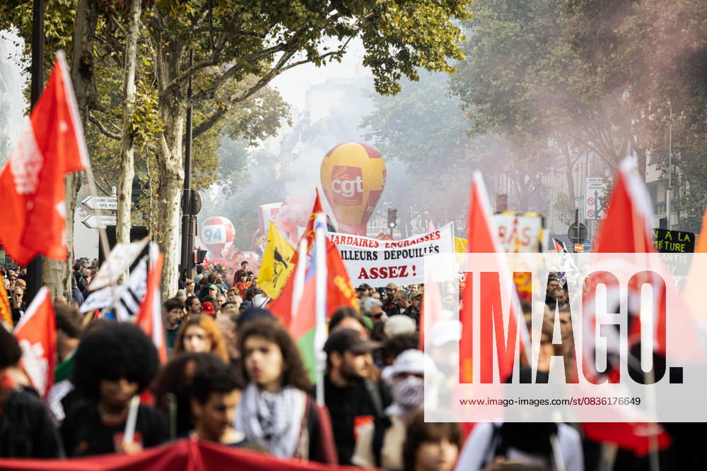 Thousands of demonstrators are seen holding flags during an inter union demonstration as part of a day of strikes and national protests organized by French unions for social and fiscal justice. The general strike on 2nd October saw lower turnout than the previous one on 18th September. According to the Ministry of the Interior, there were 195,000 participants with the CGT putting the figure at 600,000. The demonstration marched from Place Italie to Place Vauban without any incidents with the police. The French people, together with the inter-union groups continue to pressure Prime Minister Sebastien Lecornu against the austerity state budgets. Paris France - ZUMAs197 20251002_aaa_s197_422