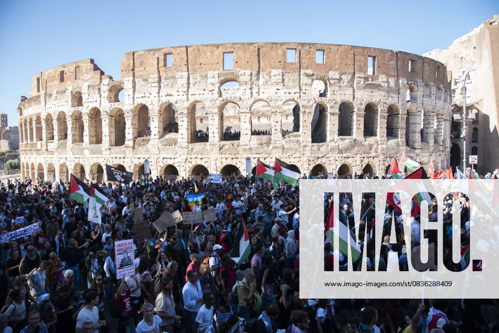 Photo IPP Diego Nangano Cappello Rome 04 10 2025 National Pro Palestine demonstration in the photo demonstrators marching in support of Palestine Italy Photo Press World Copyright