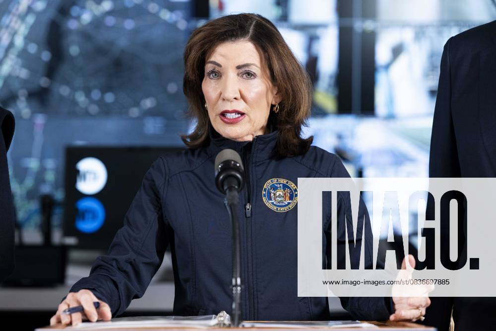 New York State Governor KATHY HOCHUL (D) speaking about Federal funding cuts at the Metropolitan Transportation Authority (MTA) Headquarters building in New York City. New York City United States - ZUMAb161 20251009_aap_b161_002