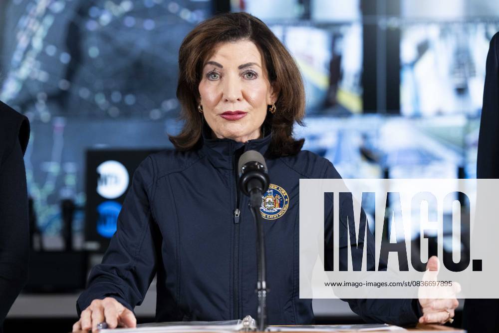 New York State Governor KATHY HOCHUL (D) speaking about Federal funding cuts at the Metropolitan Transportation Authority (MTA) Headquarters building in New York City. New York City United States - ZUMAb161 20251009_aap_b161_008