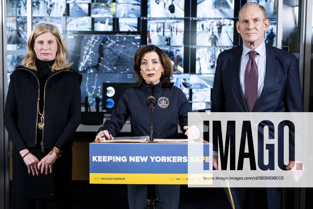 New York State Governor KATHY HOCHUL (D) speaking (with New York City Police Commissioner JESSICA TISCH on the left and Metropolitan Transportation Authority Chair and CEO JANNO LIEBER on the right) about Federal funding cuts at the Metropolitan Transportation Authority (MTA) Headquarters building in New York City. New York City United States - ZUMAb161 20251009_aap_b161_011