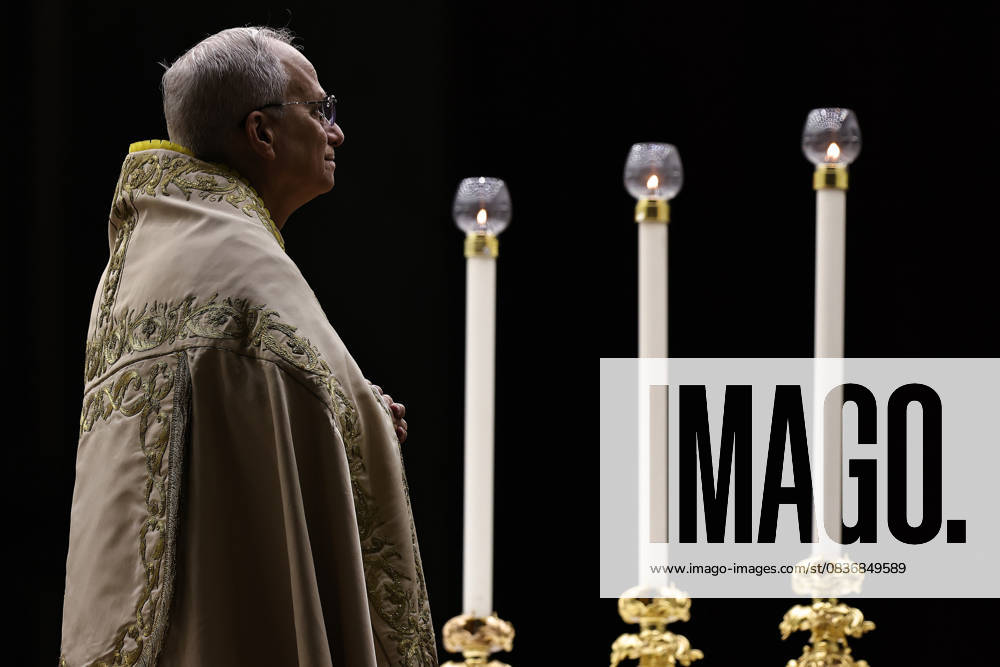 Vatican City - POPE LEO XIV during the Marian Vigil of Our Lady of Fatima in Peter s Square at the Vatican. EvandroInetti_via ZUMA Wire Vatican City State - ZUMAi15_ 20251011_zaf_i15_060