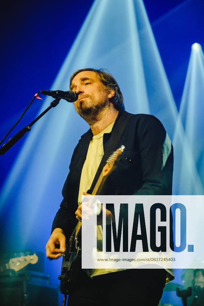 Starsailor live in Bern, Switzerland Bern, Switzerland. 14th, October 2025. The English band Starsailor performs a live concert at Bierhübeli in Bern. Here vocalist and musician James Walsh is seen live on stage. Switzerland, Bern
