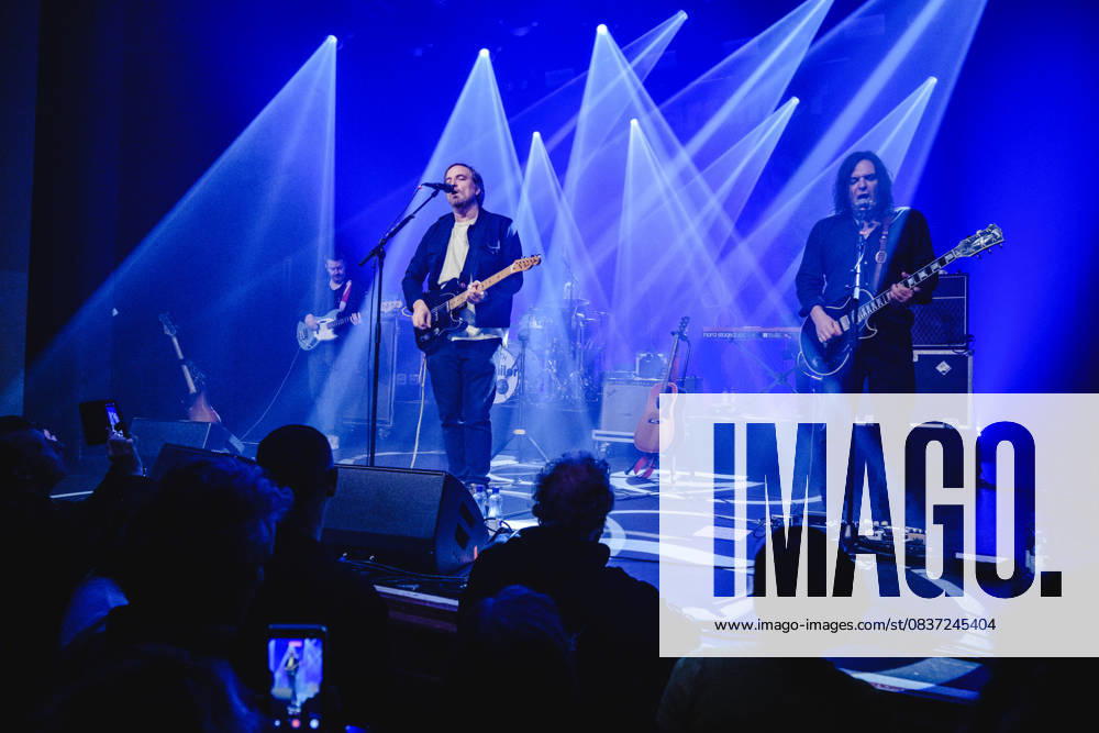 Starsailor live in Bern, Switzerland Bern, Switzerland. 14th, October 2025. The English band Starsailor performs a live concert at Bierhübeli in Bern. Here vocalist and musician James Walsh is seen live on stage. Switzerland, Bern