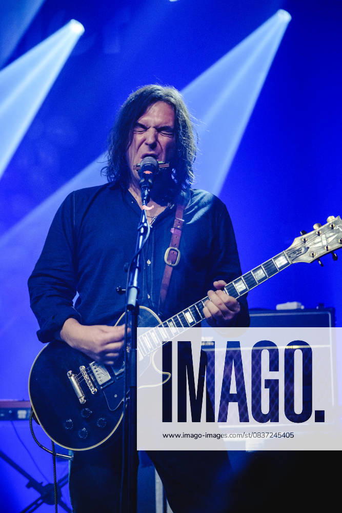 Starsailor live in Bern, Switzerland Bern, Switzerland. 14th, October 2025. The English band Starsailor performs a live concert at Bierhübeli in Bern. Here vocalist and musician James Walsh is seen live on stage. Switzerland, Bern