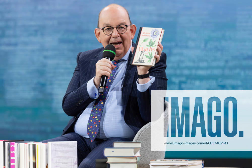 Book Fair Frankfurt 2025 Denis Scheck presents new publications on the literary stage of ARD, ZDF and 3sat Book Fair Frankfurt on October 16, 2025 , Frankfurt am Main Hessen Germany Exhibition Grounds