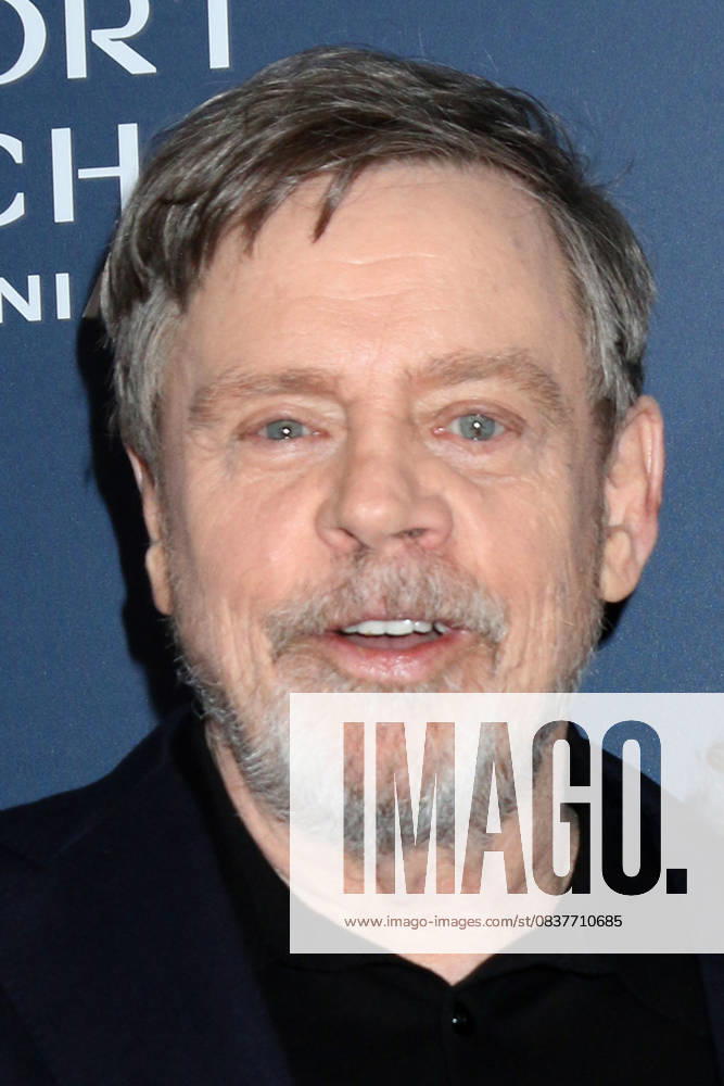 LOS ANGELES - OCT 19: Mark Hamill at the 2025 Newport Beach Film Festival HONORS at the Balboa Bay Club on October 19, 2025 in Newport Beach, CA Newport Beach USA - ZUMAnc22 20251019_zaa_nc22_191