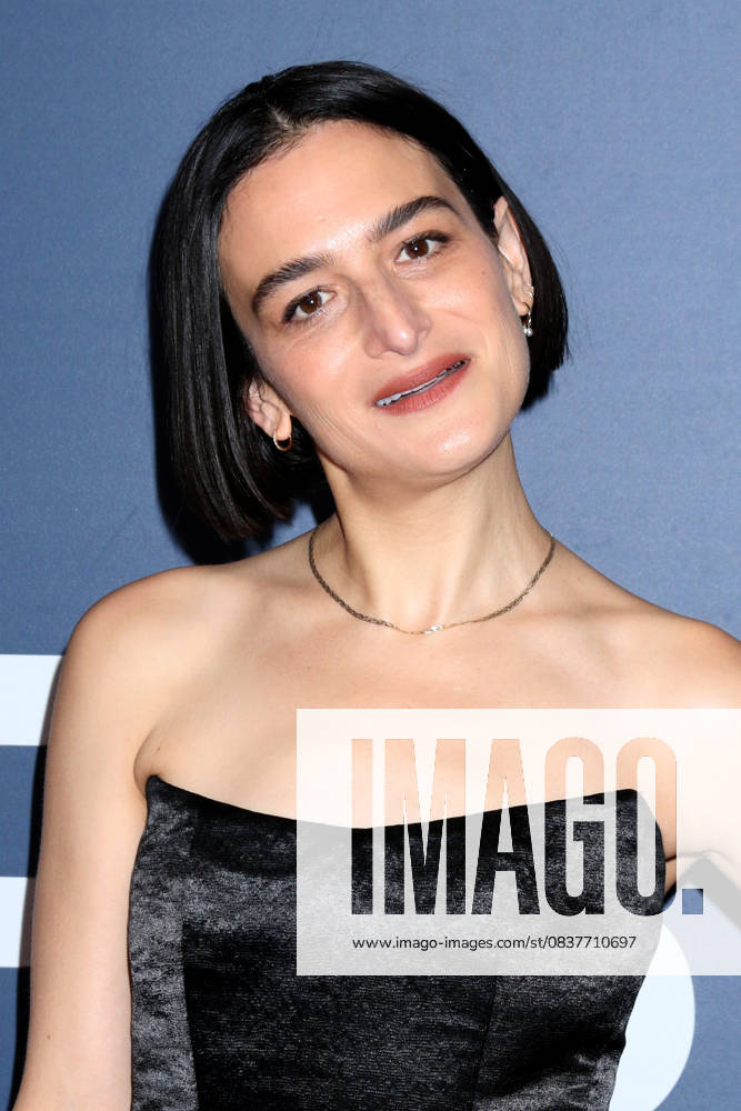 LOS ANGELES - OCT 19: Jenny Slate at the 2025 Newport Beach Film Festival HONORS at the Balboa Bay Club on October 19, 2025 in Newport Beach, CA Newport Beach USA - ZUMAnc22 20251019_zaa_nc22_193
