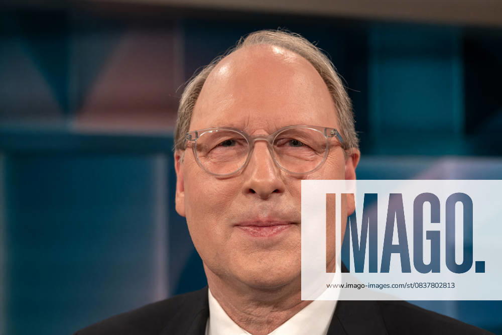 Hart aber fair from Cologne on October 20, 2025 In the picture Stefan Genth, Managing Director of the German Retail Association HDE Prices for food and services have risen massively in recent years In combination with the exorbitant rise in rents, this poses an existential problem for peop