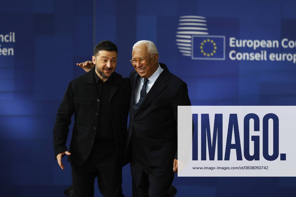Ukraine president Volodymyr Zelensky and European Council President Antonio Costa pictured at the arrivals ahead of a European council summit (23-24 10), in Brussels, Thursday 23 October 2025. NICOLASxMAETERLINCK 137677512