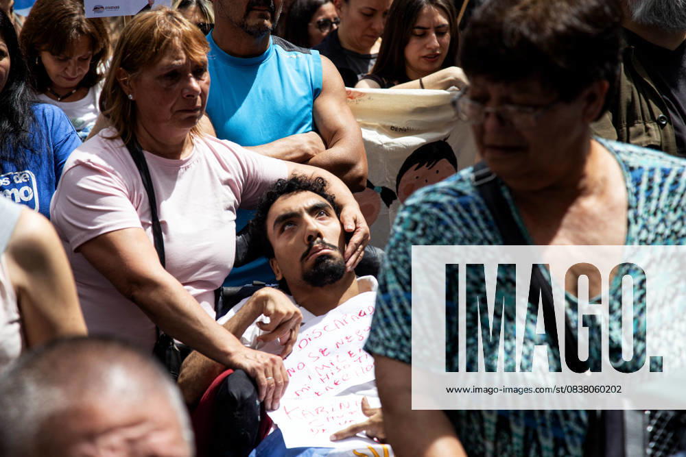 The Disability collective is marching from the National Congress to the Ministry of Health, demanding that Milei s government comply with the Emergency Disability Law. Buenos Aires Argentina - ZUMAr233 20251022_zip_r233_008