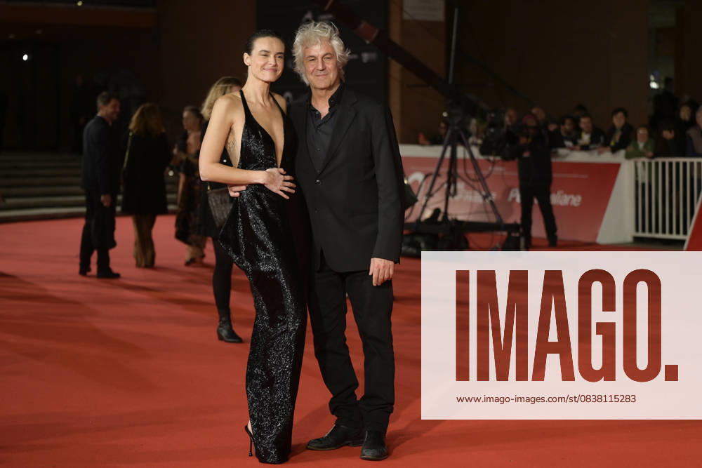 Kasia Smutniak (l) and Domenico Procacci (r) attend the red carpet of Roberto Rossellini piÃ¹ di una vita during the Rome Film Fest 2025 at Auditorium Parco della Musica. Rome Italy - ZUMAs197 20251023_aaa_s197_229