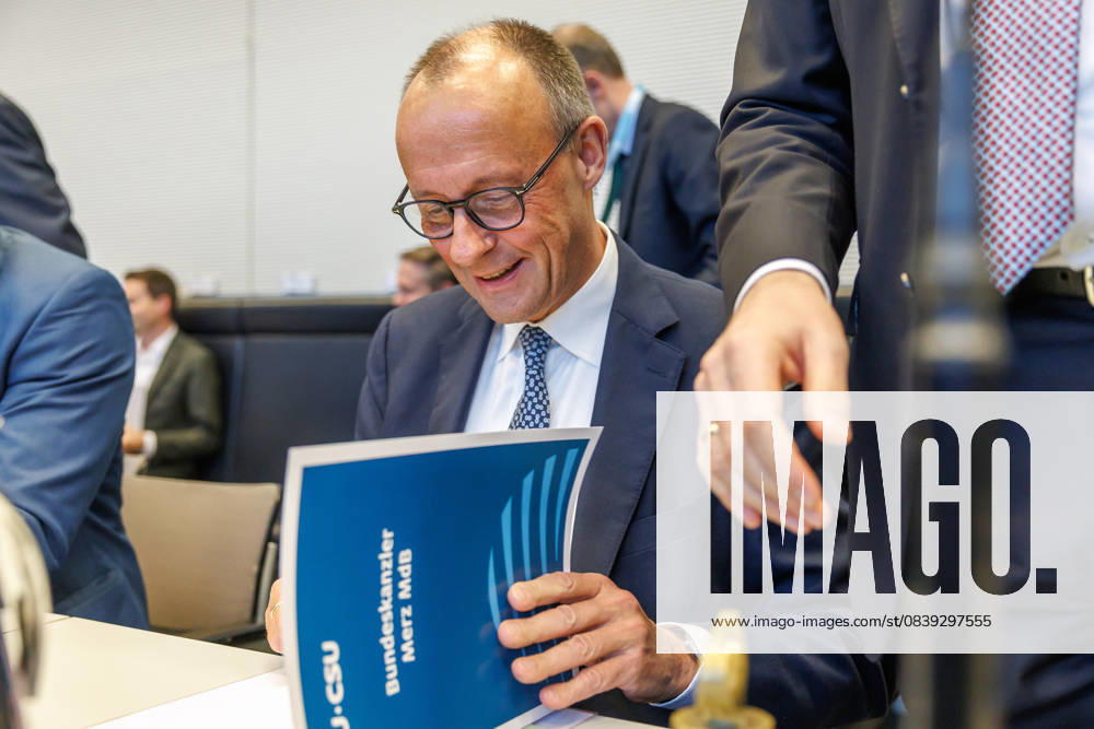 Parliamentary group meeting CDU CSU Federal Chancellor Friedrich Merz CDU , at a parliamentary group meeting on 4 11 2025 in Berlin Berlin Berlin Germany Bundestag